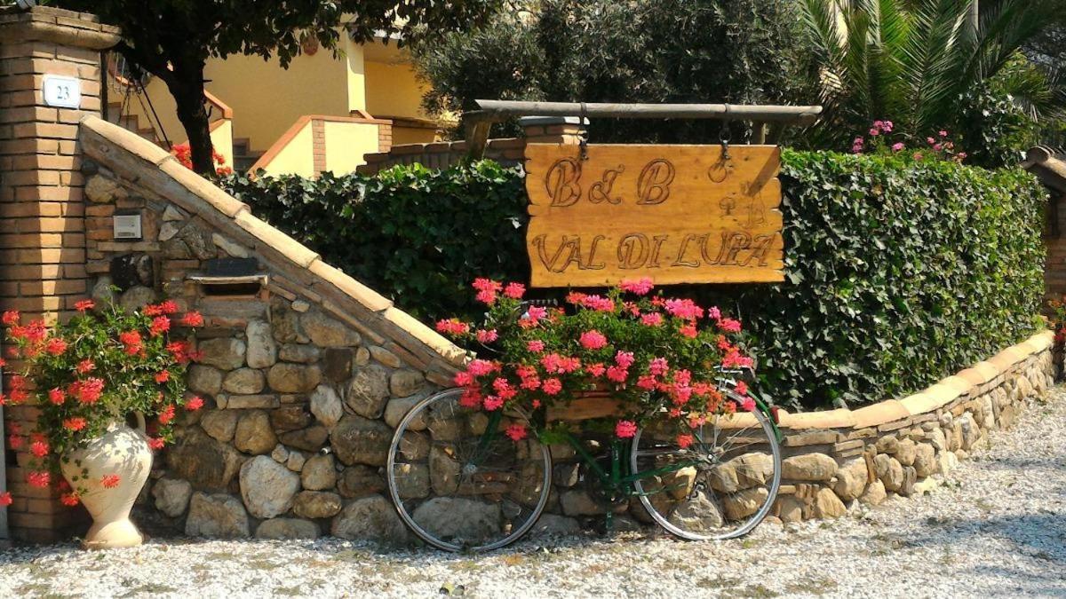 كاستيلينا ماريتيما Bed And Breakfast Val Di Lupa المظهر الخارجي الصورة